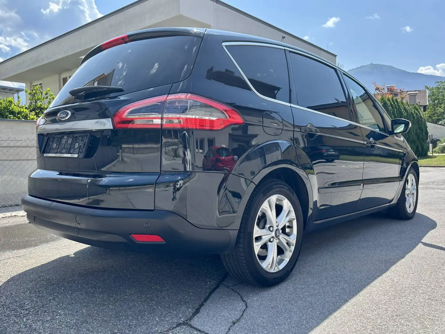 Ford S-Max S-MAX Titanium 2,0 TDCi DPF Titanium Schwarz - 2