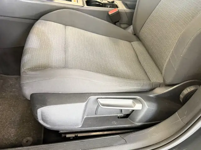Volkswagen Golf view 13