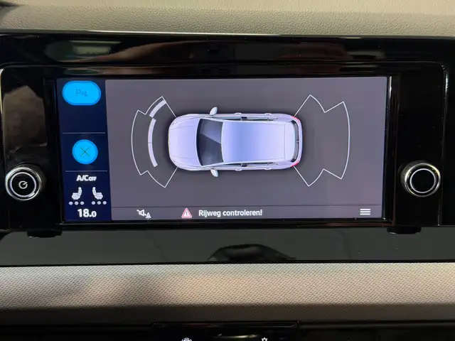 Volkswagen Golf view 27