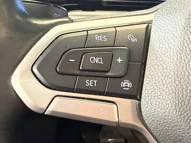 Volkswagen Golf view 21