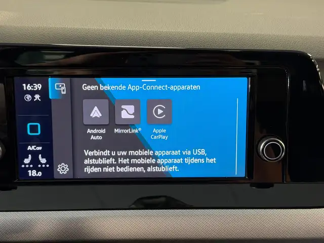 Volkswagen Golf view 25