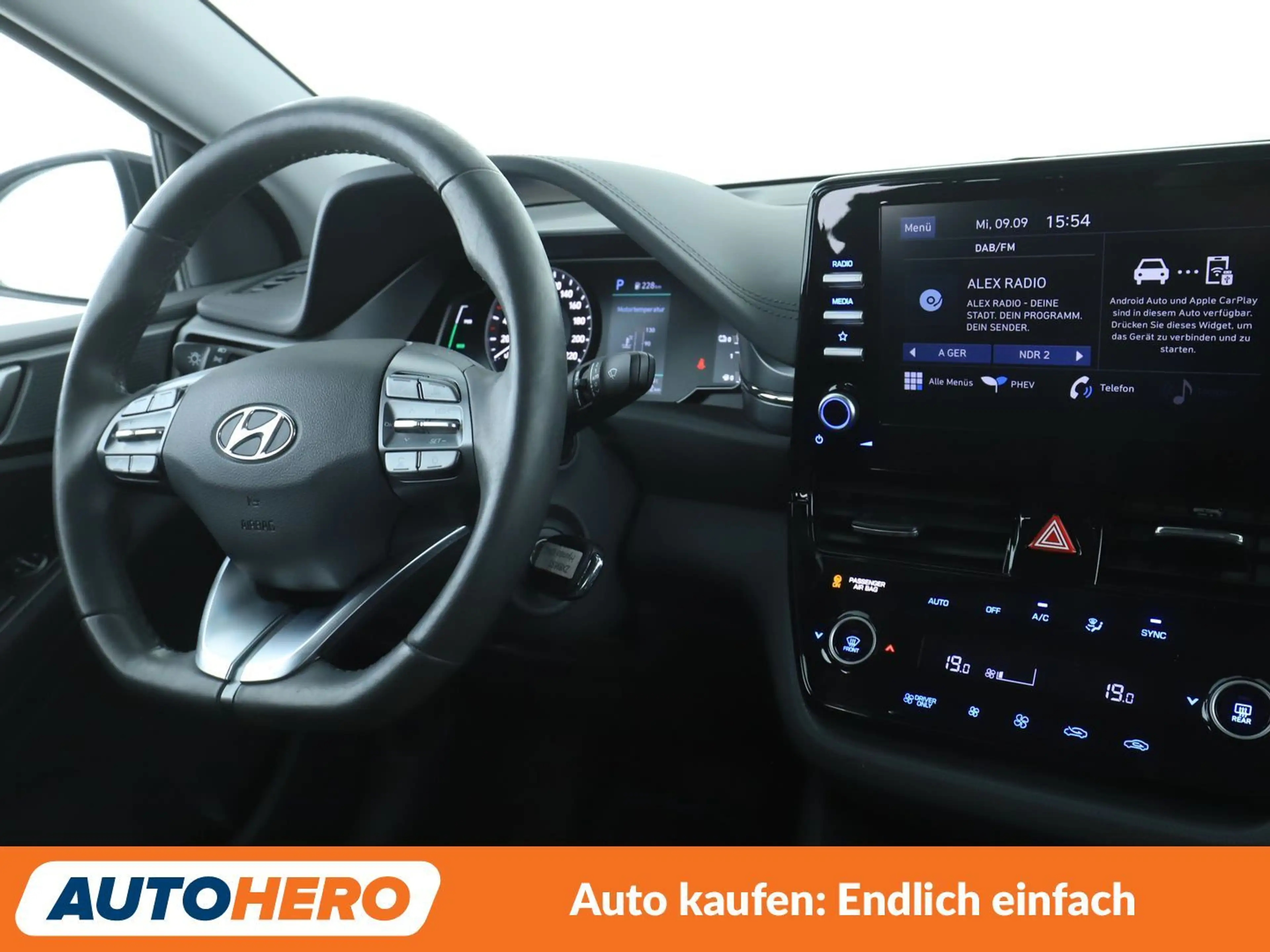 Hyundai IONIQ 1.6 Plug-in Hybrid Trend Aut.*ACC*CAM*PDC*SHZ*AHK* — photo 13