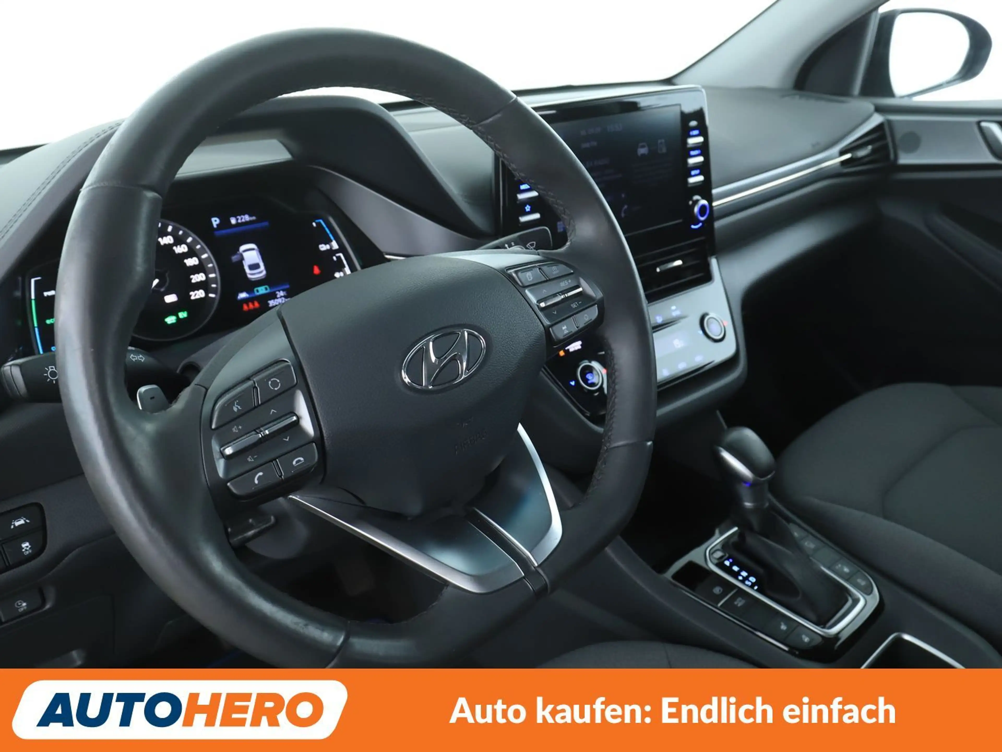 Hyundai IONIQ 1.6 Plug-in Hybrid Trend Aut.*ACC*CAM*PDC*SHZ*AHK* — photo 11