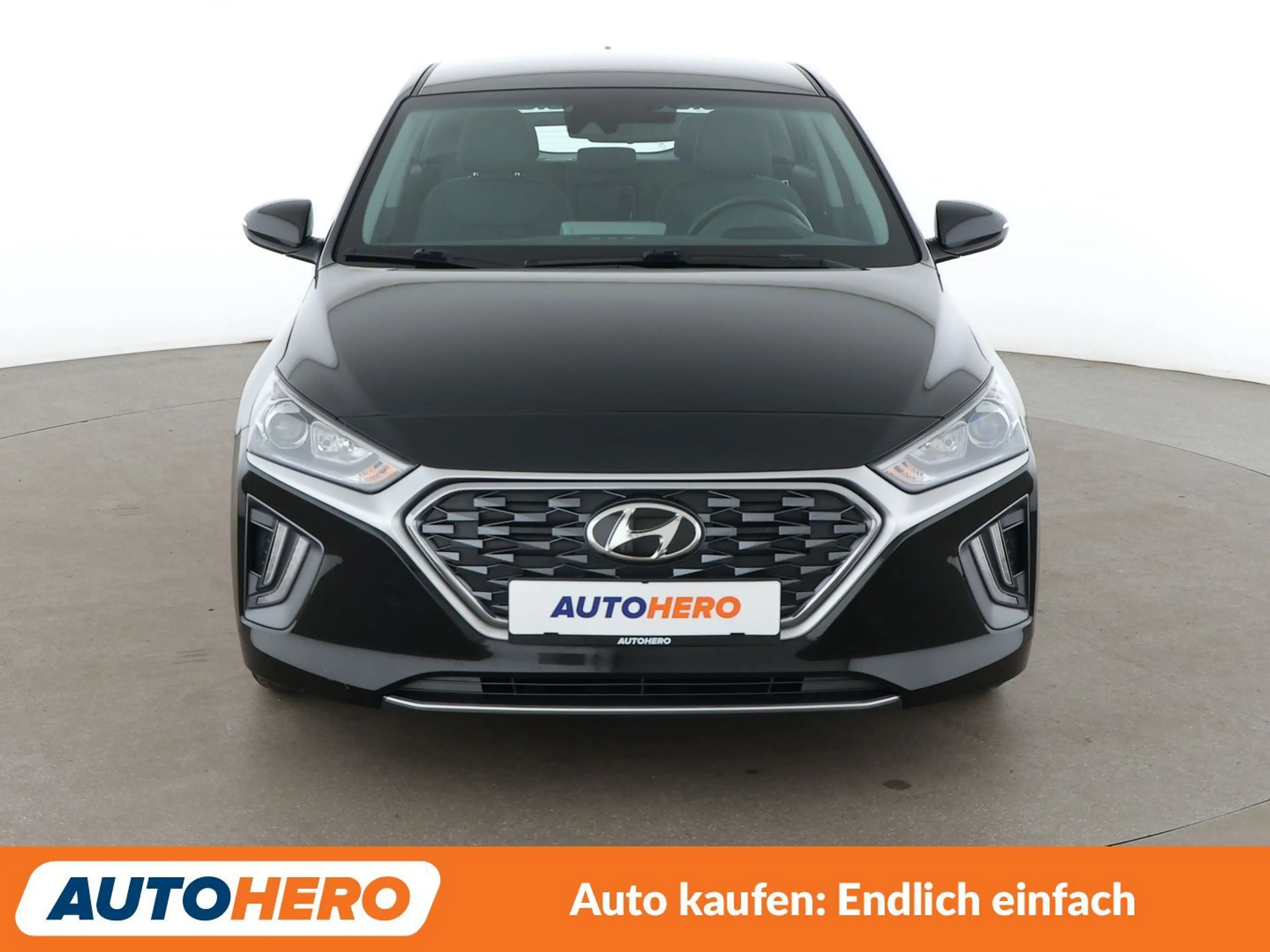 Hyundai IONIQ 1.6 Plug-in Hybrid Trend Aut.*ACC*CAM*PDC*SHZ*AHK* — photo 9
