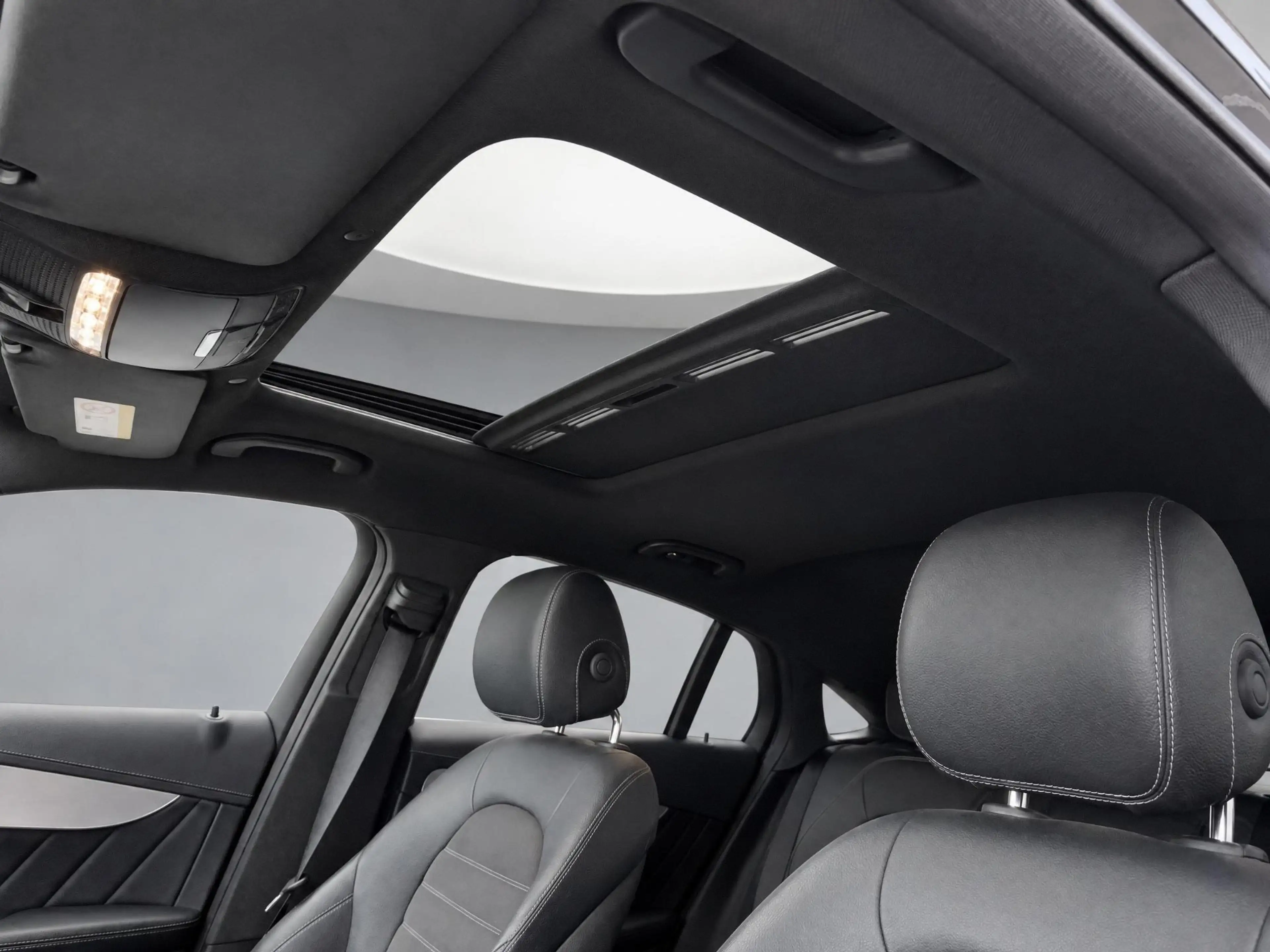 Mercedes-Benz GLC 300 Coupé 300e 4MATIC Business Solution AMG — photo 6