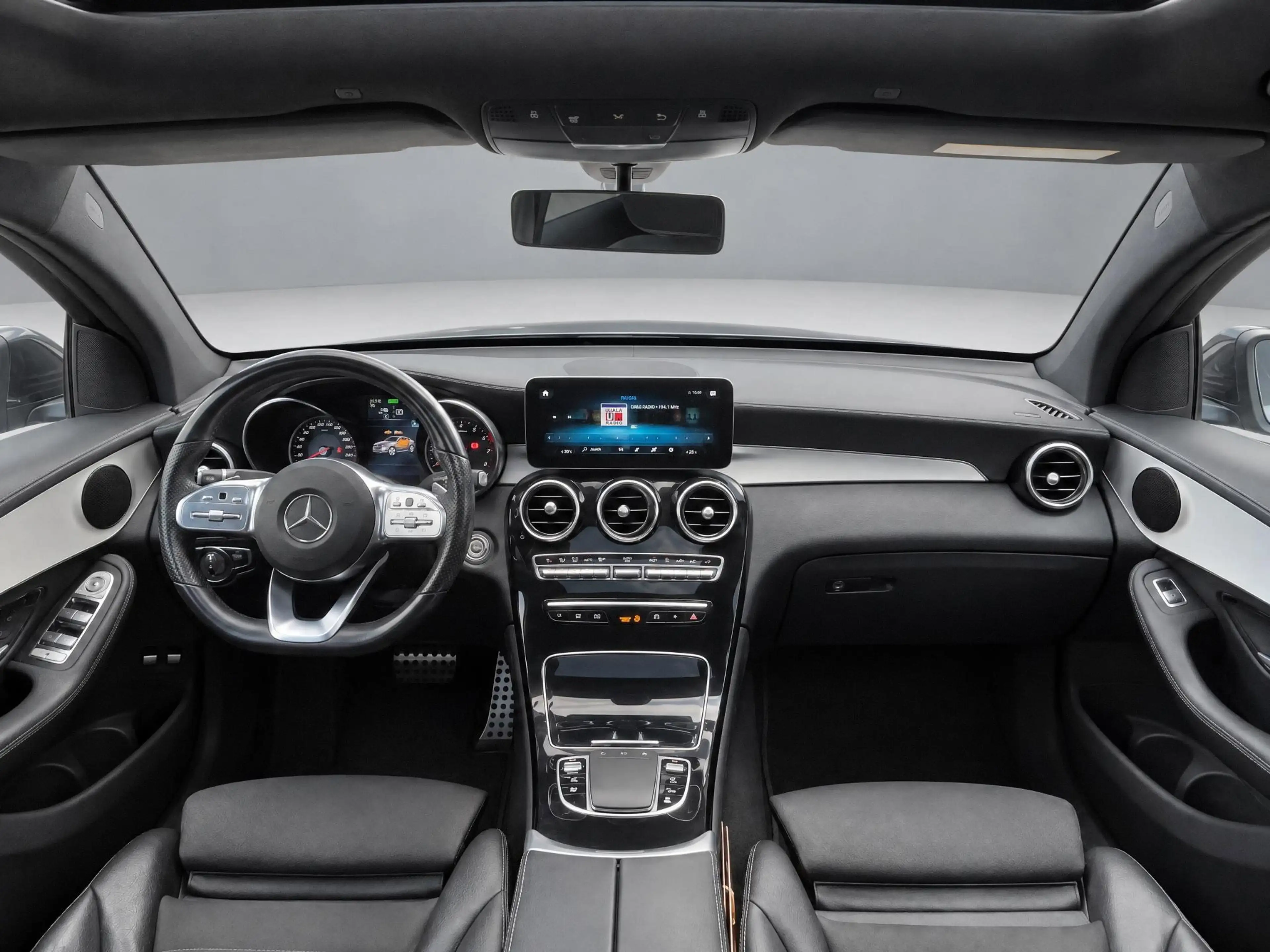 Mercedes-Benz GLC 300 Coupé 300e 4MATIC Business Solution AMG — photo 5