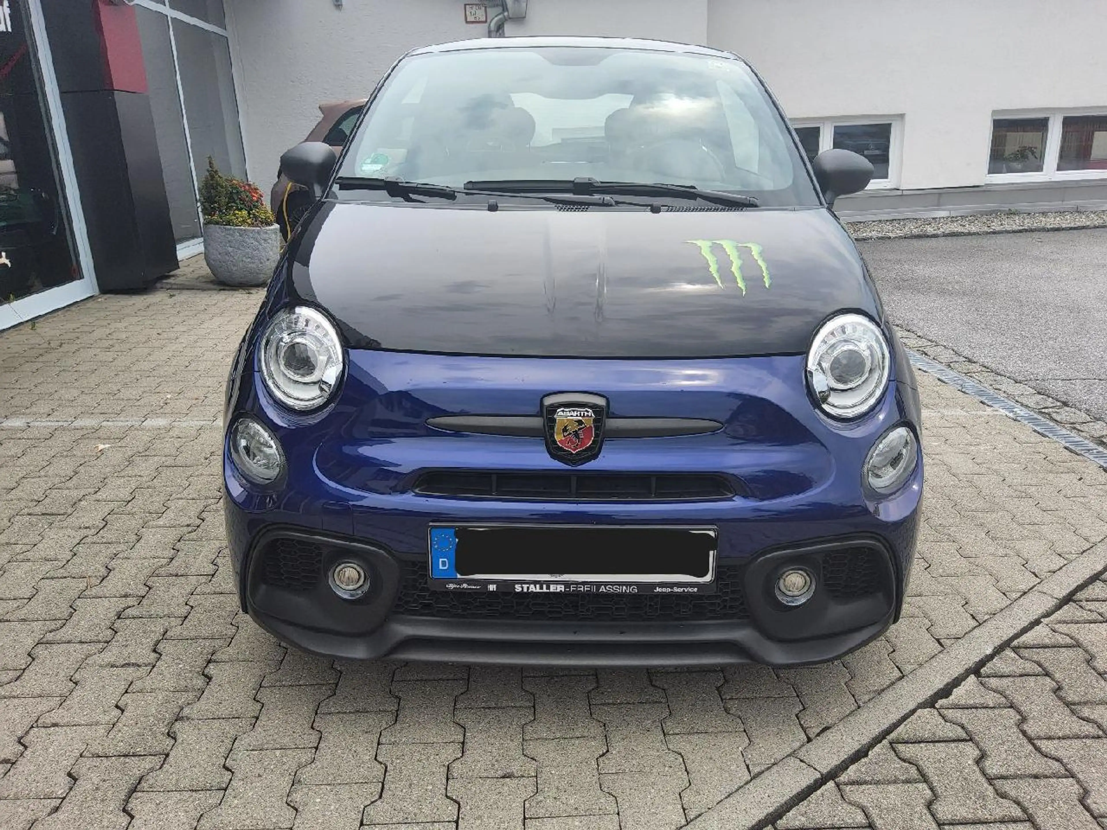 Abarth 500 595 Monster Energy Yamaha Lim. Edition — photo 3