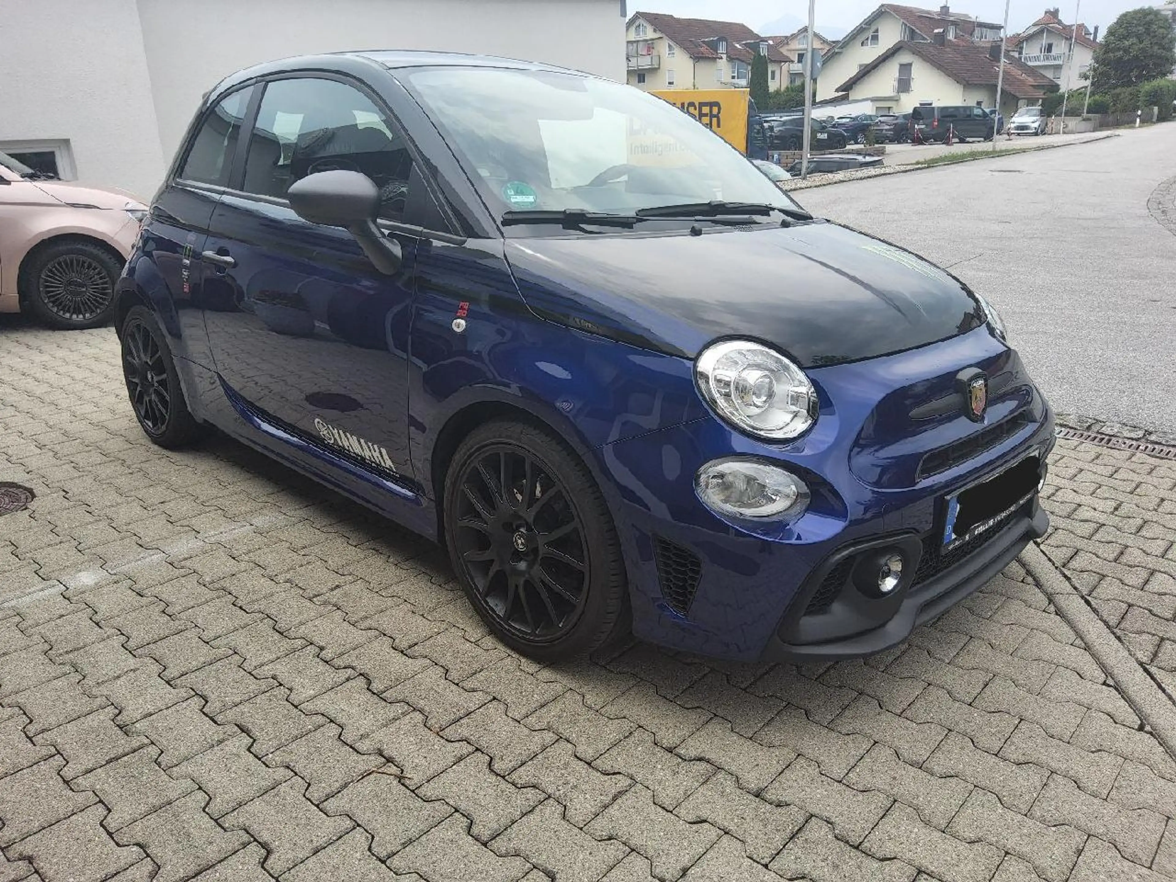 Abarth 500 595 Monster Energy Yamaha Lim. Edition — photo 4