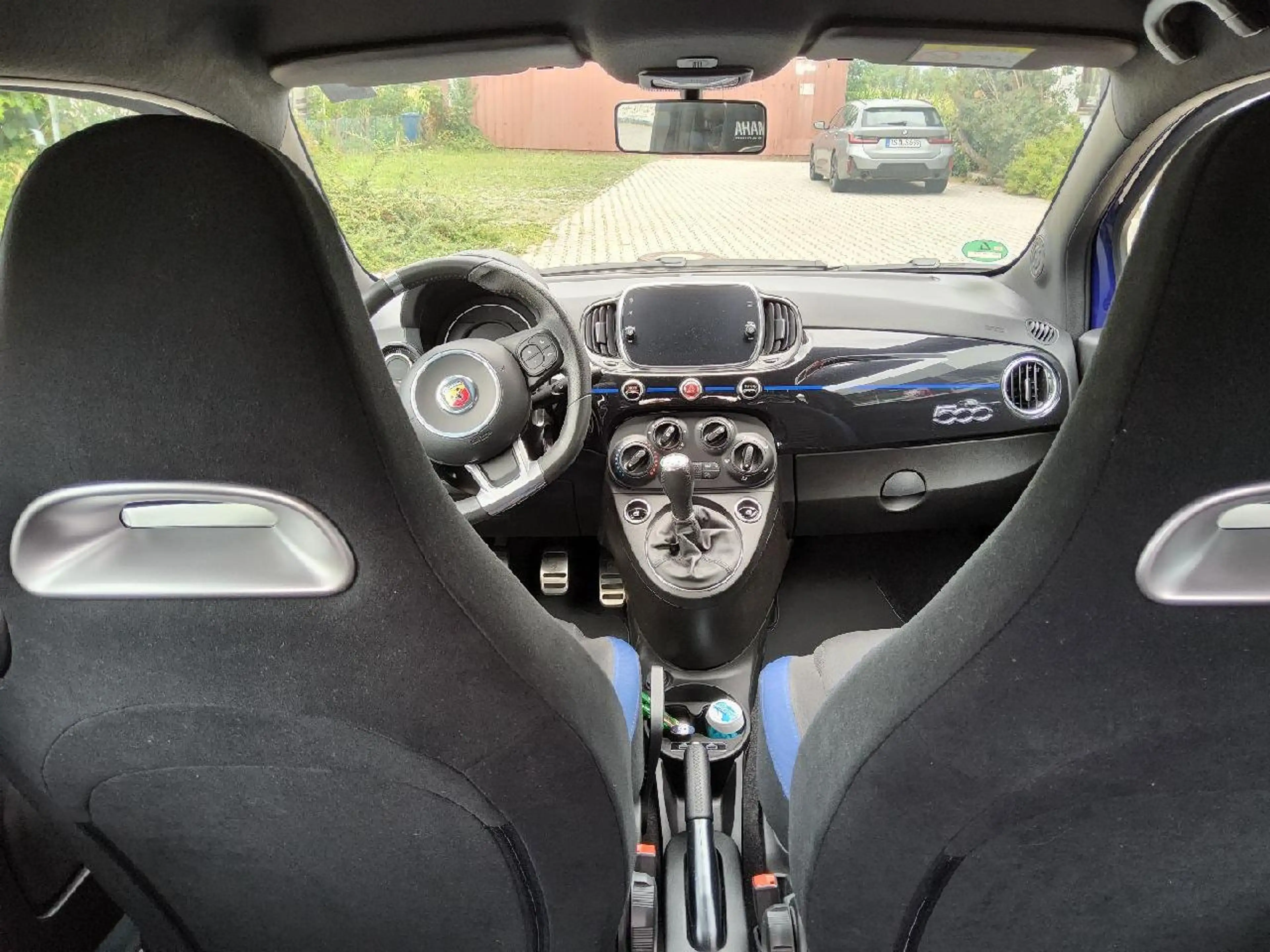 Abarth 500 595 Monster Energy Yamaha Lim. Edition — photo 9