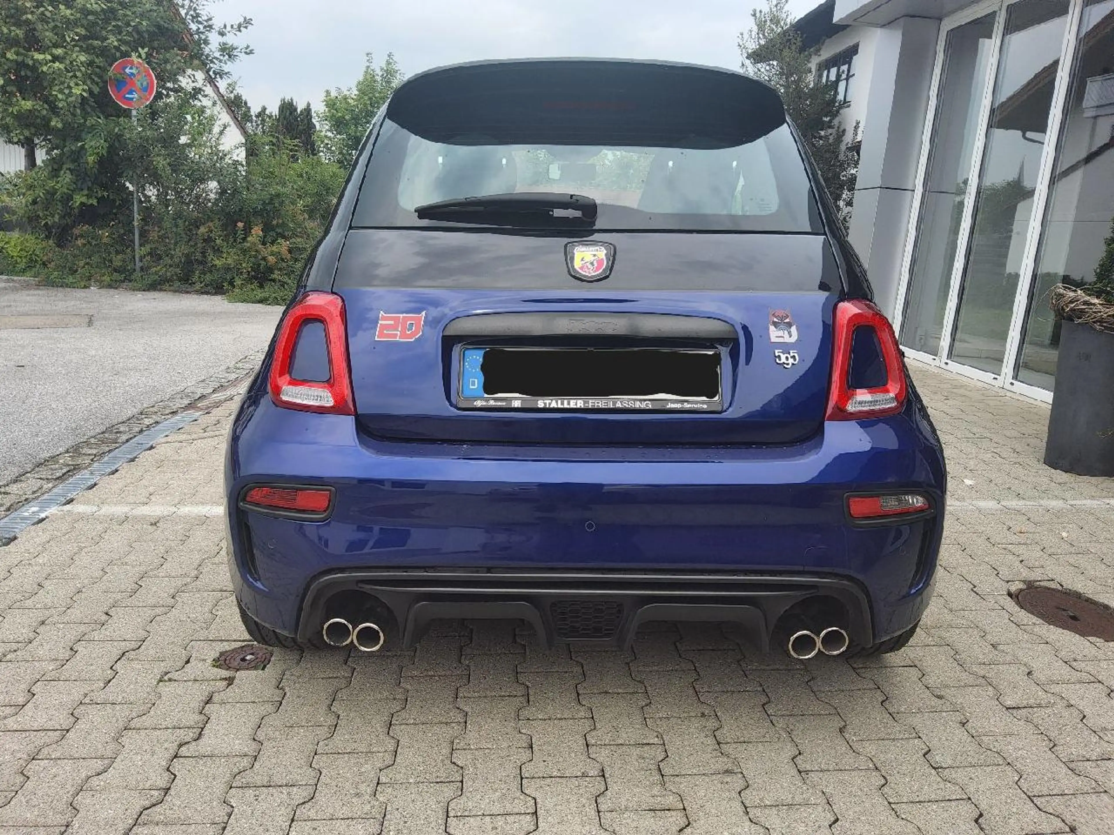Abarth 500 595 Monster Energy Yamaha Lim. Edition — photo 6
