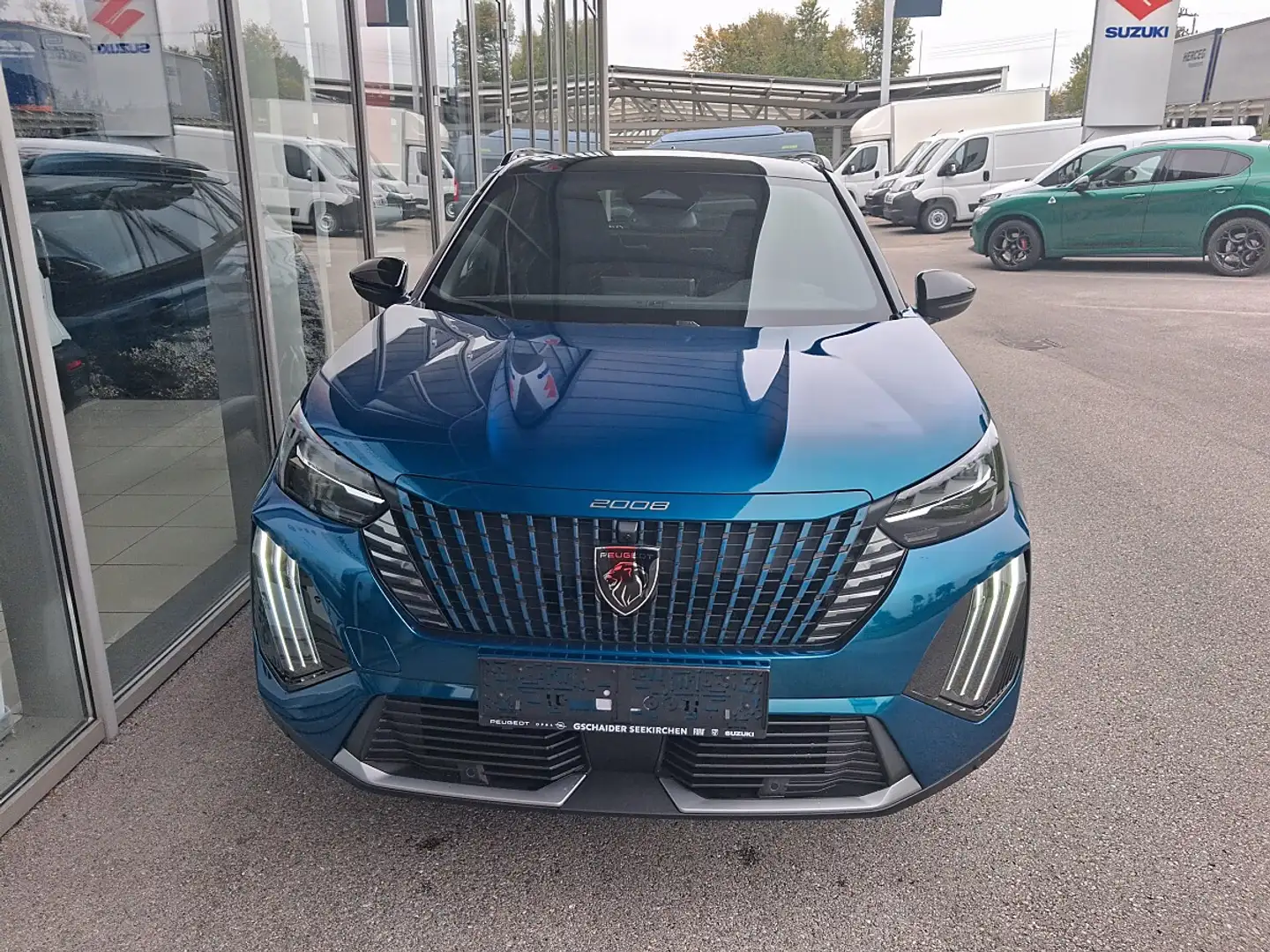Peugeot e-2008 54kWh GT Blau - 2