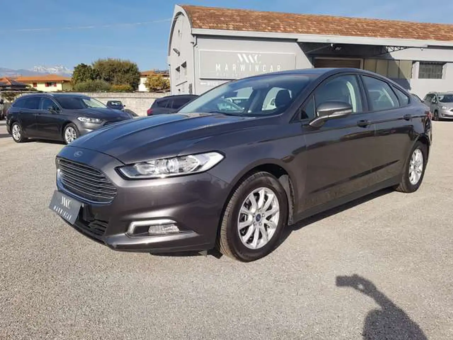 Ford Mondeo 5p 2.0 tdci Business s&s 150cv NAVI PDC CRUISE Gris - 2