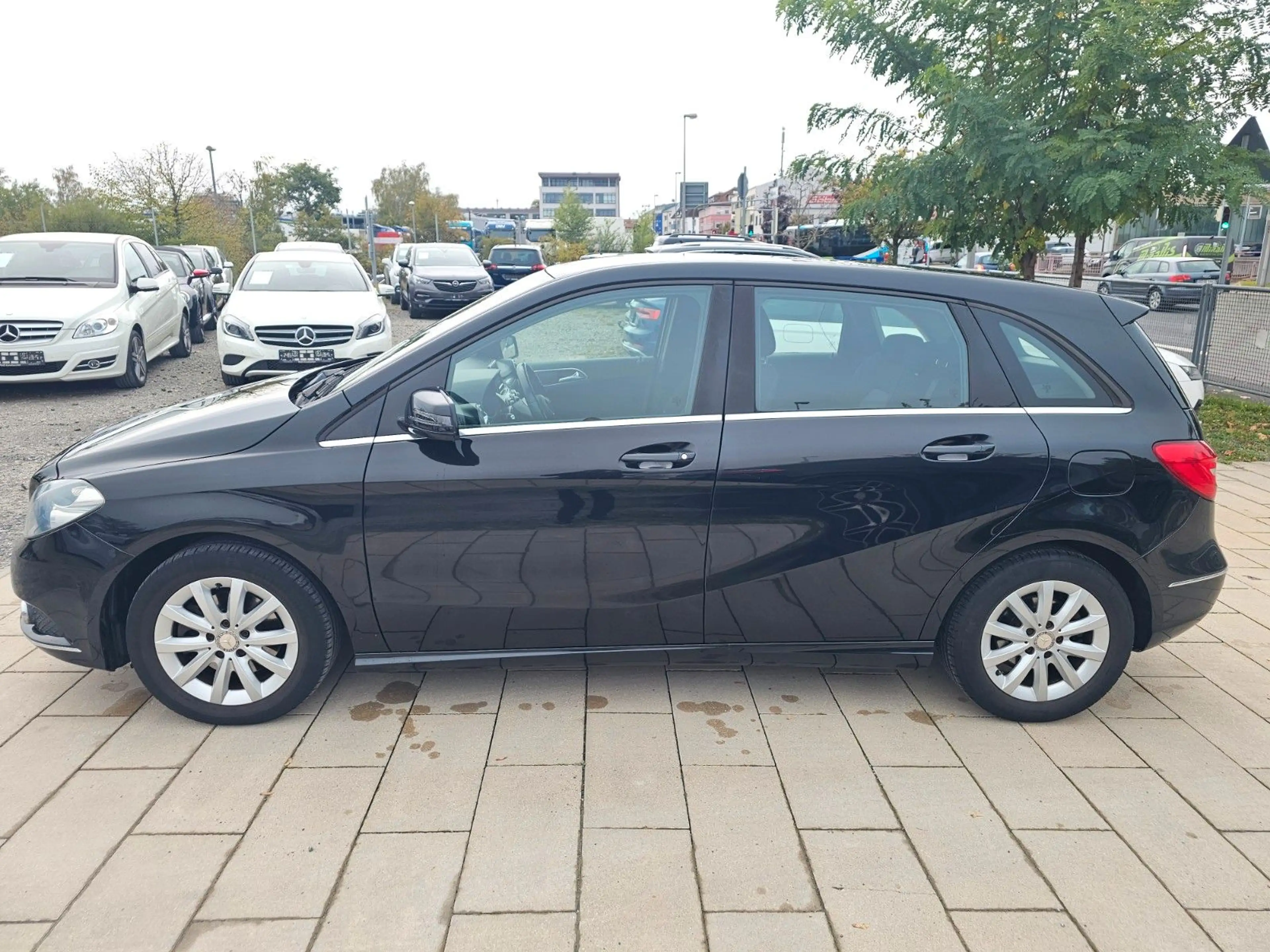 Mercedes-Benz B 200 B B 200 Navi AHK PDC — photo 4