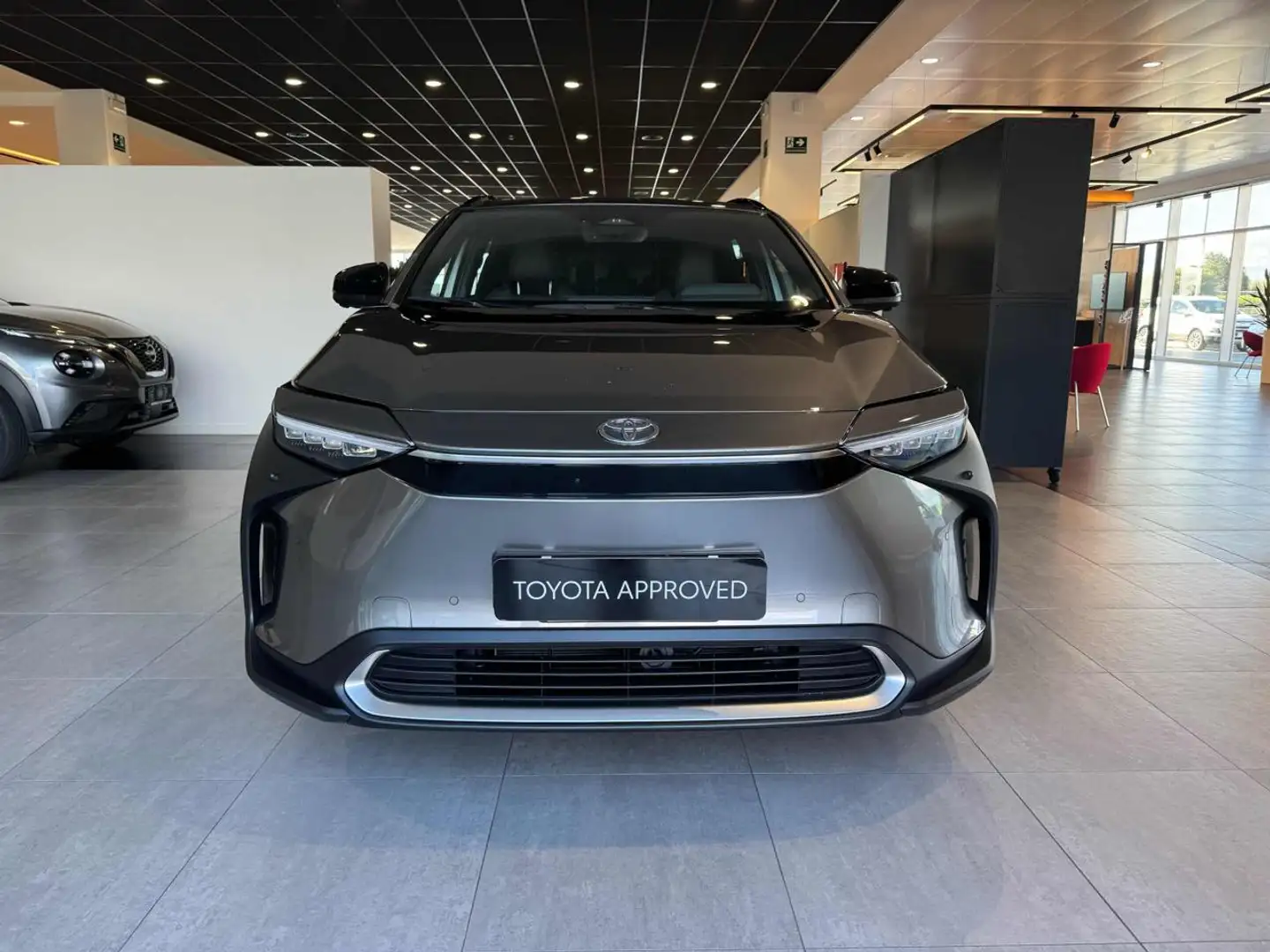 Toyota bZ4X EV 218 CV Lounge AWD Grau - 2