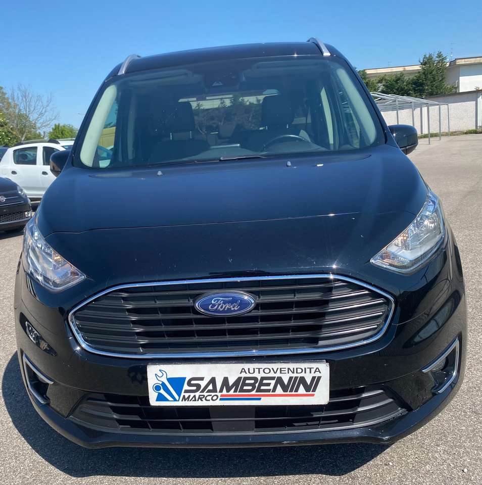 Ford Tourneo Connect 1.5 TDCI 120CV TITANIUM
