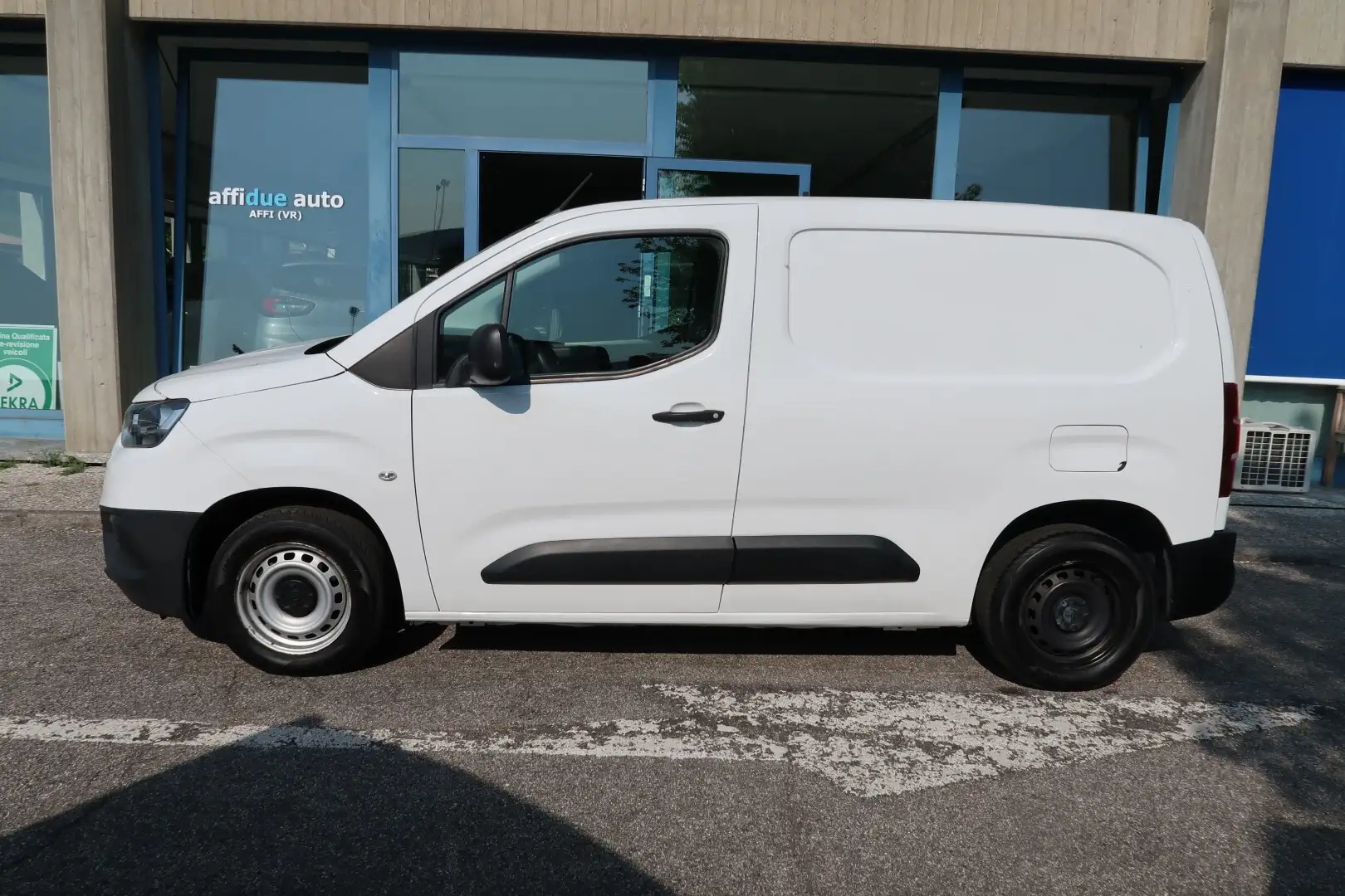 Toyota Proace Proace City 1.5D 100 CV Van Comfort Bianco - 2