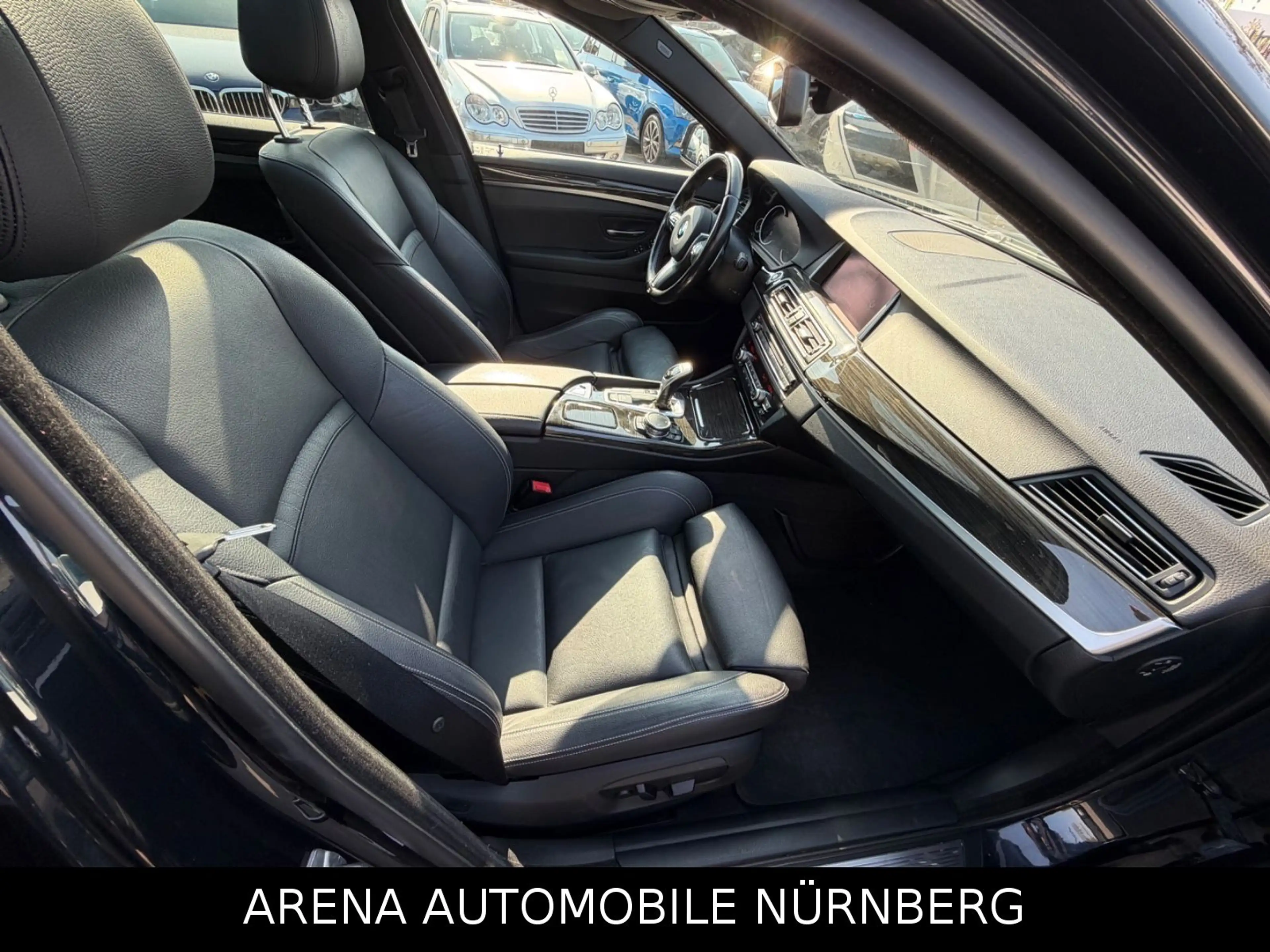 BMW 525 d Touring M-Paket*xDrive*Panorama*Leder* — photo 14