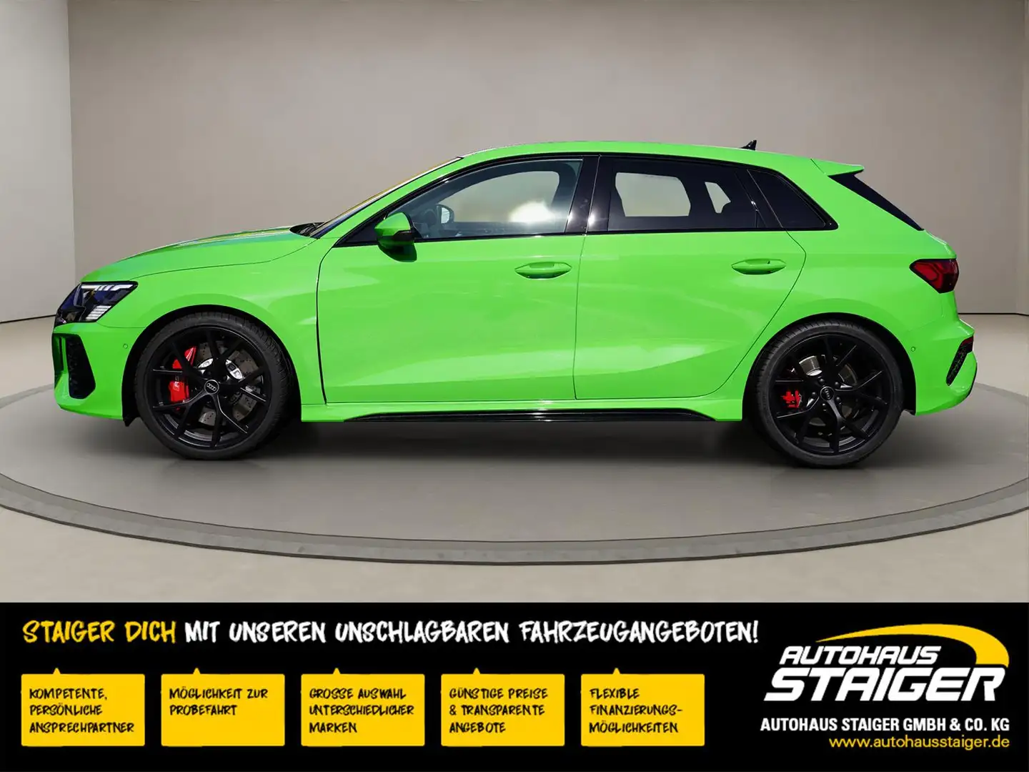Audi RS3 Sportback 2.5TFSI+Bang&Olufsen+Panorama+ zelena - 2