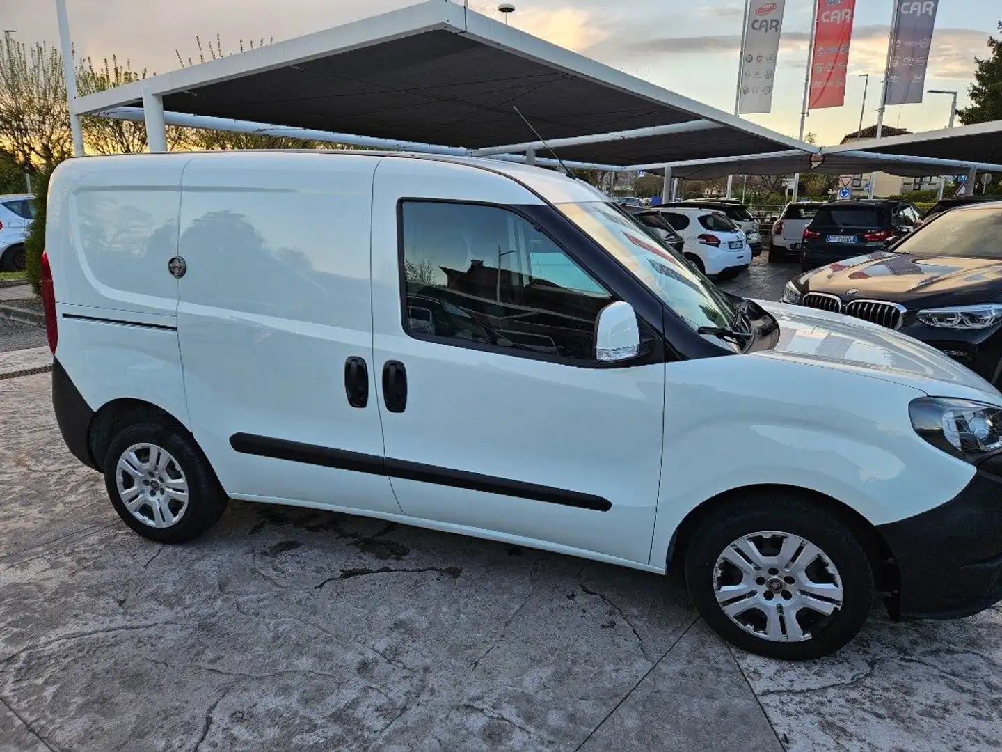 Fiat Doblo Doblò 1.6 MJT 105CV PC-TN Cargo Lamierato SX Blanc - 1
