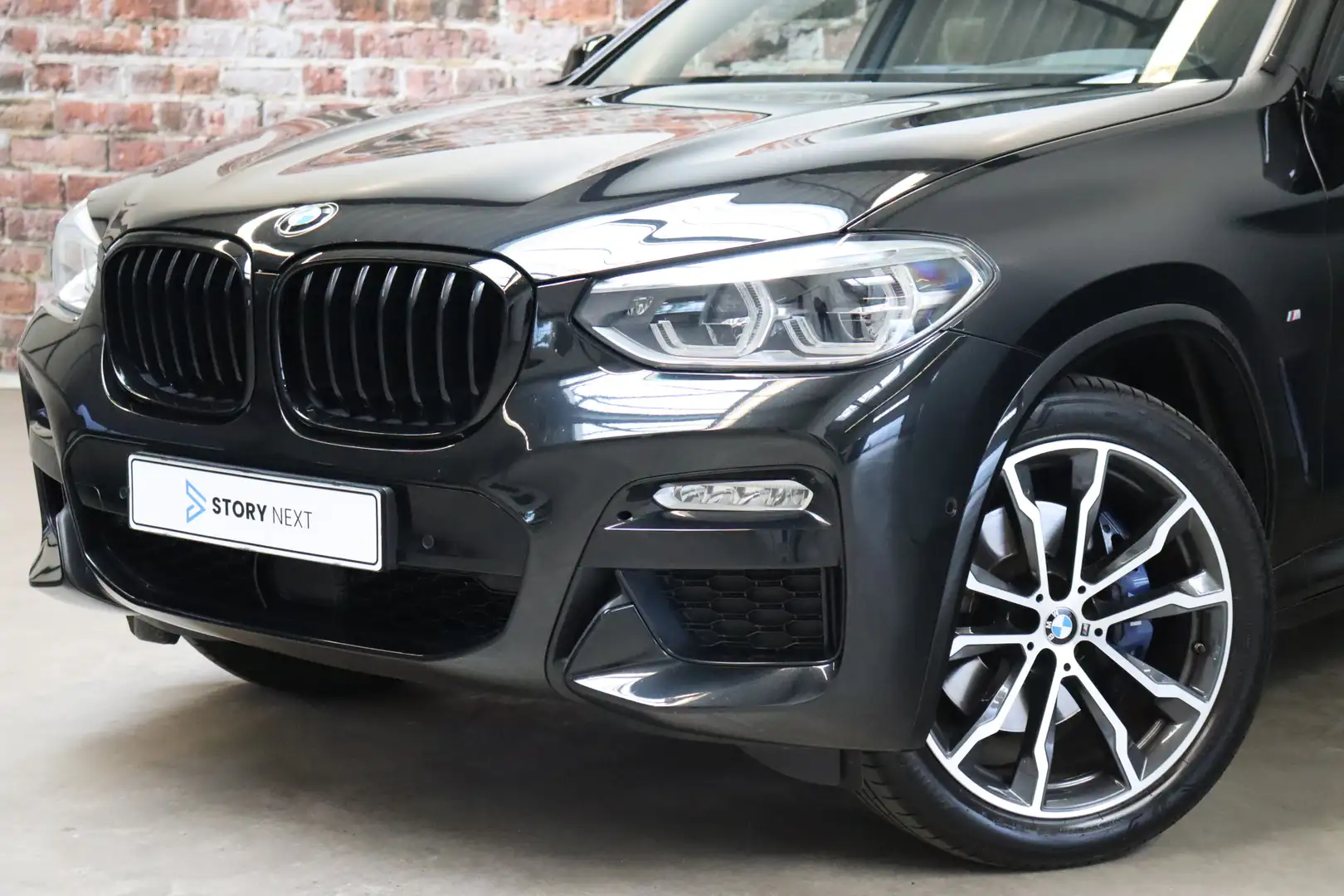 BMW X4 xDrive30i High Executive M Sport pakket Automaat / Zwart - 2