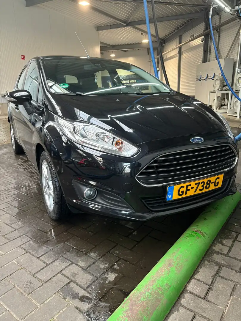 Ford Fiesta 1.0 EcoB. Titanium Zwart - 2