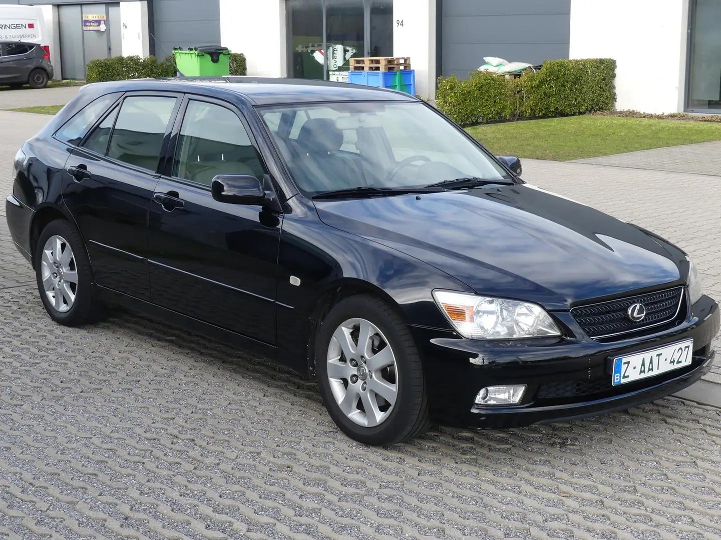 Lexus IS 200 SportCross 2.0i 24v **1ste eigenaar** Schwarz - 1