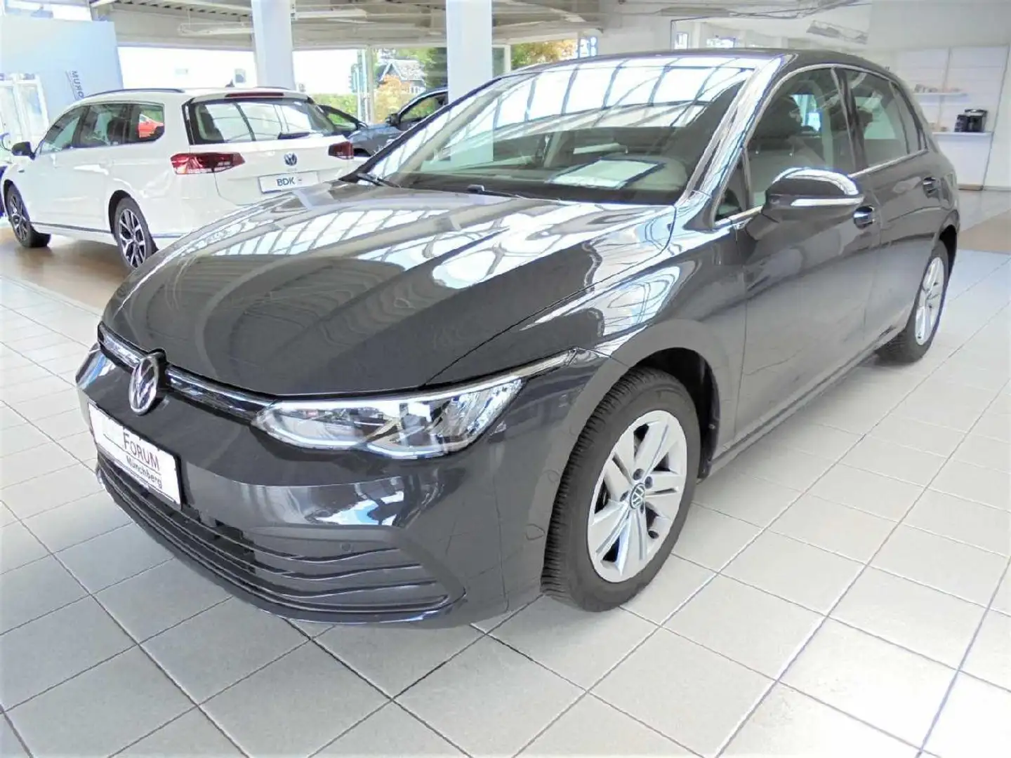 Volkswagen Golf Life Gris - 1