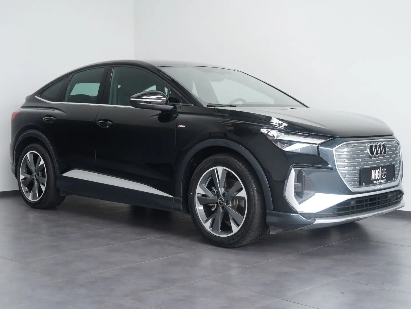 Audi Q4 e-tron Sportback 35 2x S LINE Negro - 2