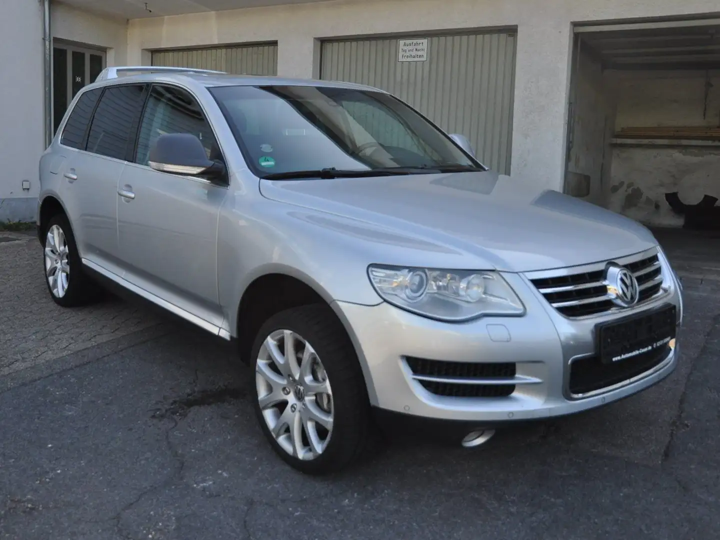 Volkswagen Touareg 3.0 V6 TDI DPF Aut.Individual*AHK-Luftfederung-SSD Срібний - 1