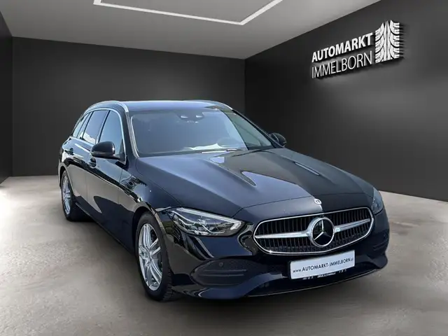 Mercedes-Benz C view 2