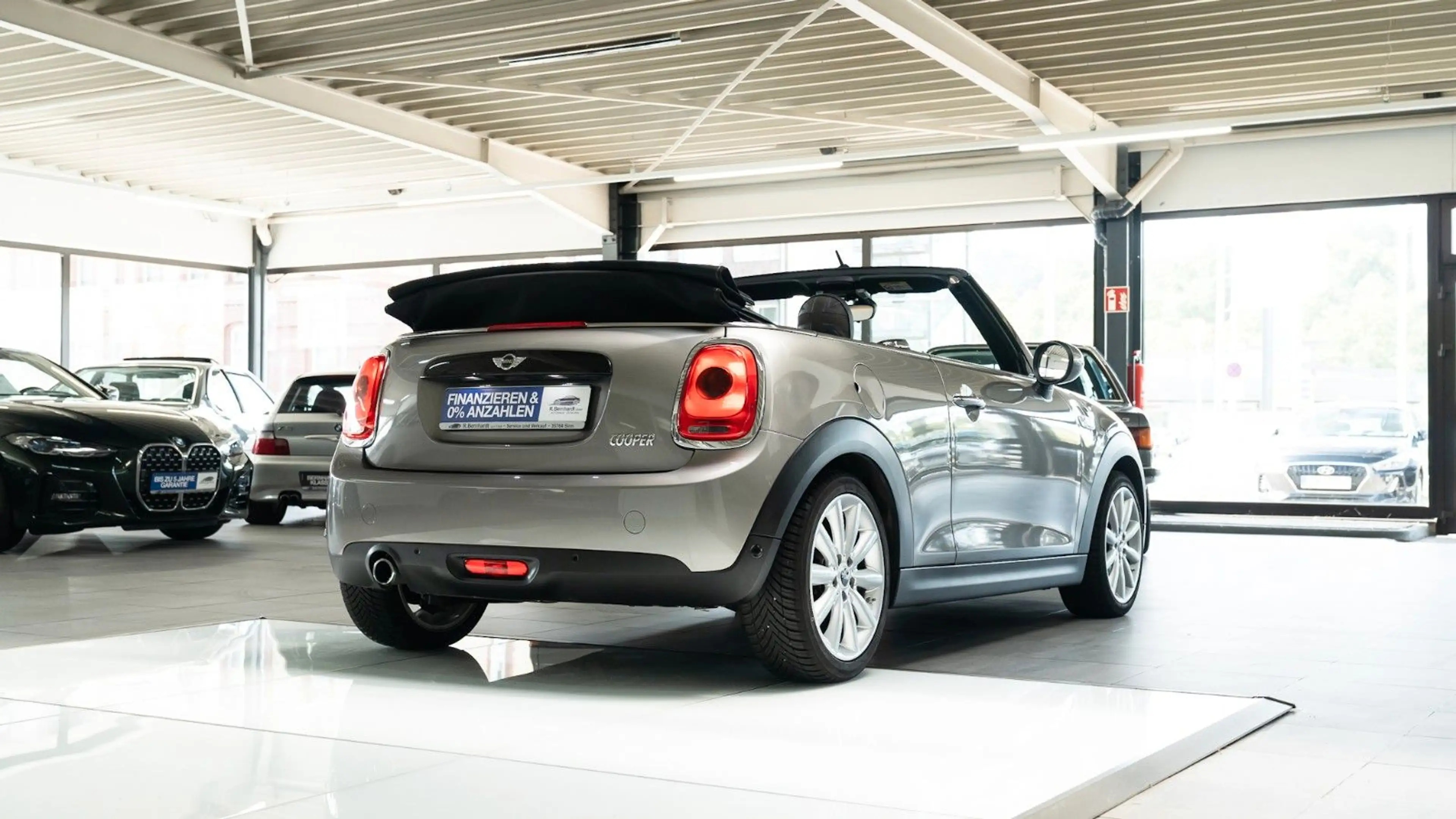 MINI Cooper Cabrio Leder Navi Tempomat Klima uvm. — photo 14