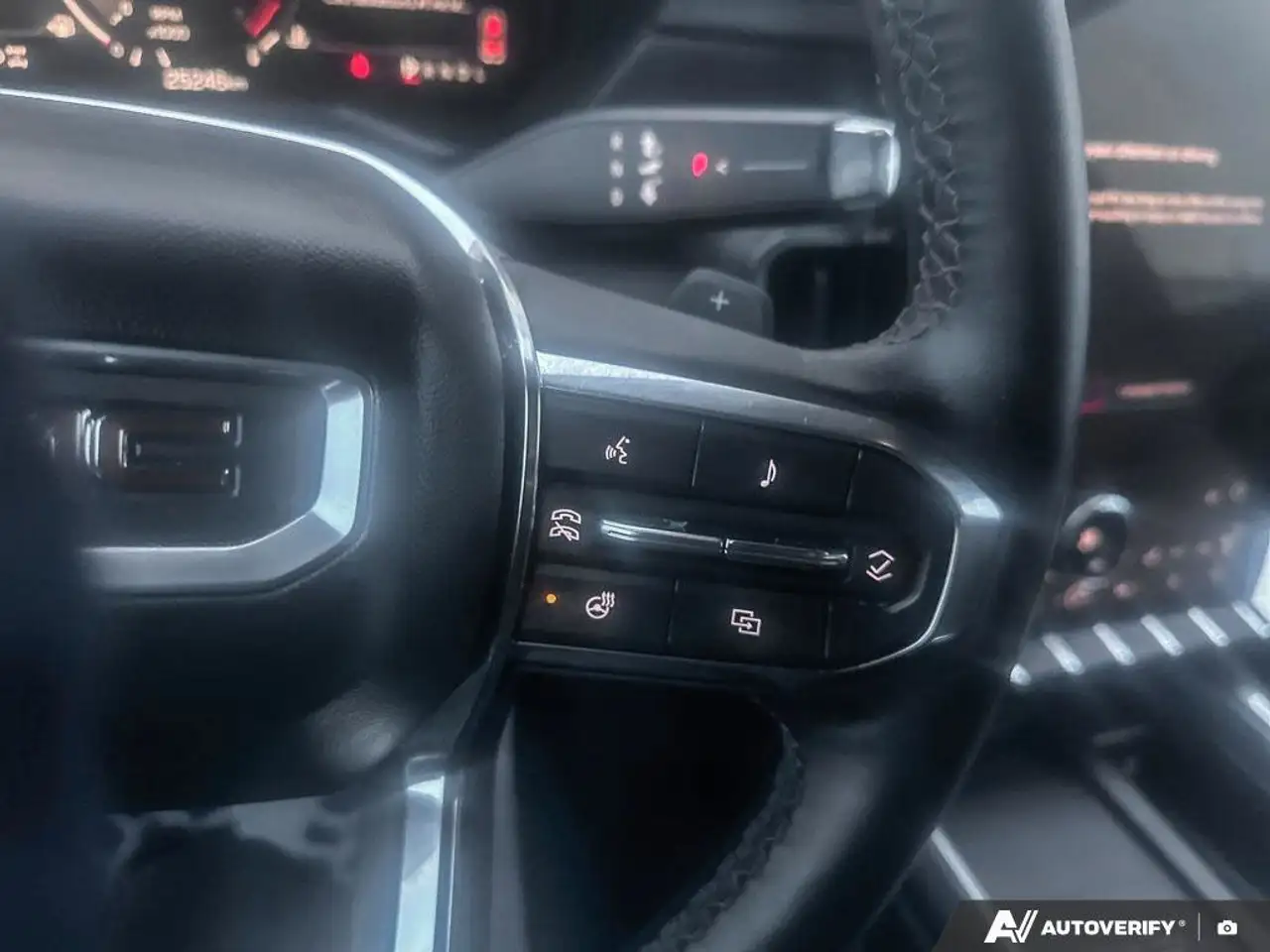 GMC Acadia снимка GMC Acadia