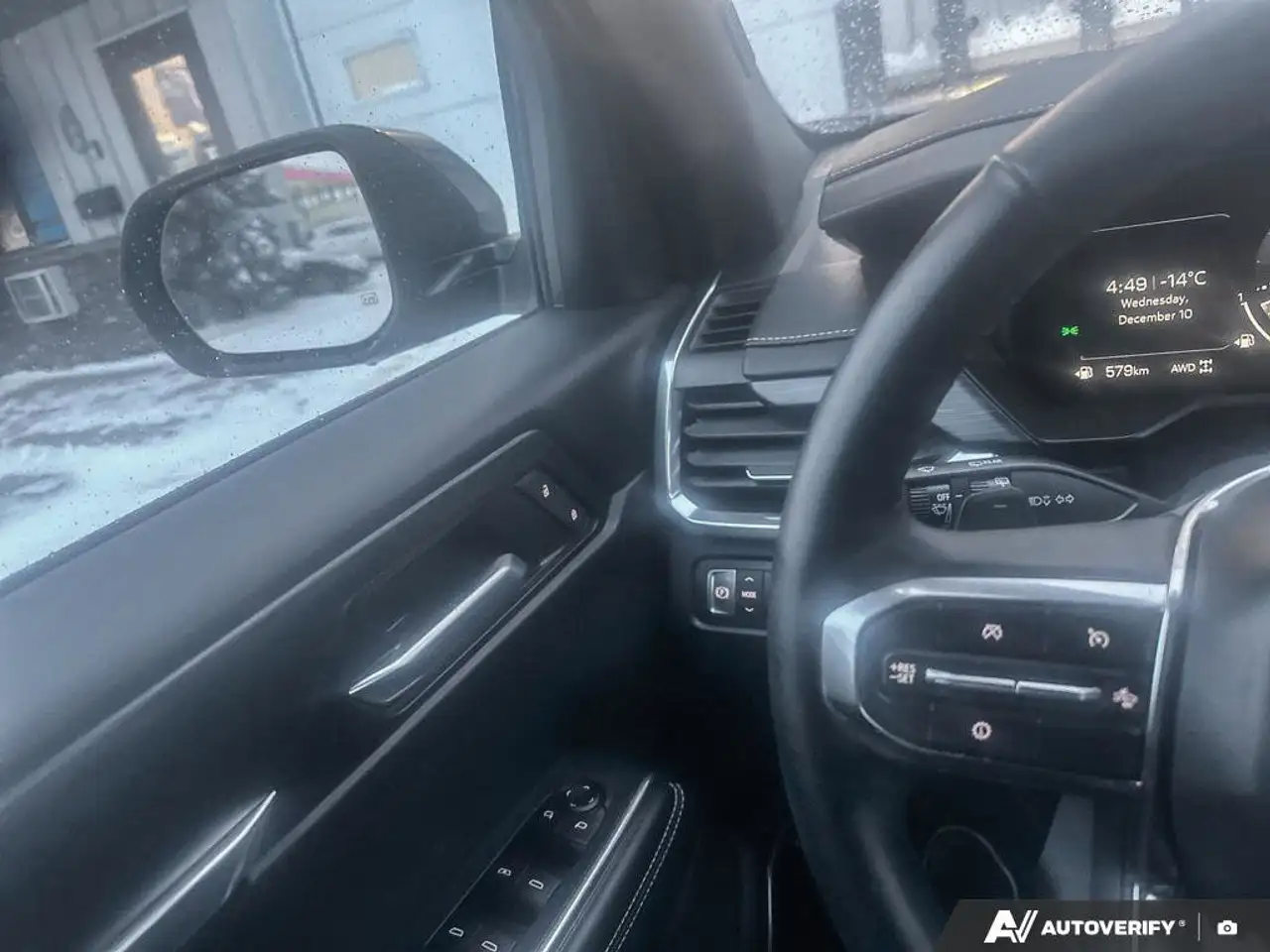 GMC Acadia снимка GMC Acadia