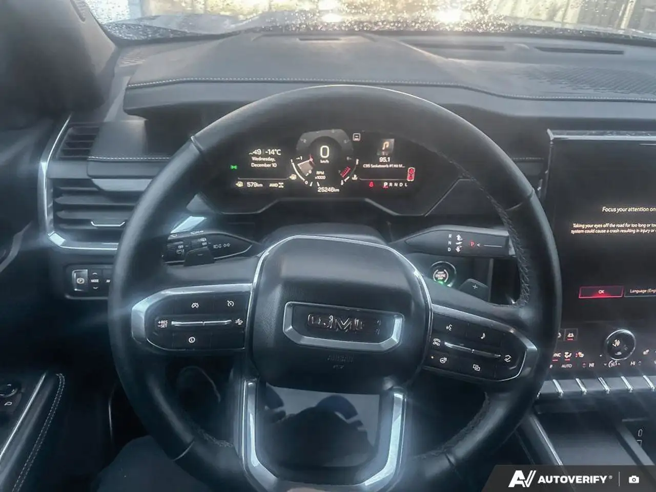 GMC Acadia снимка GMC Acadia