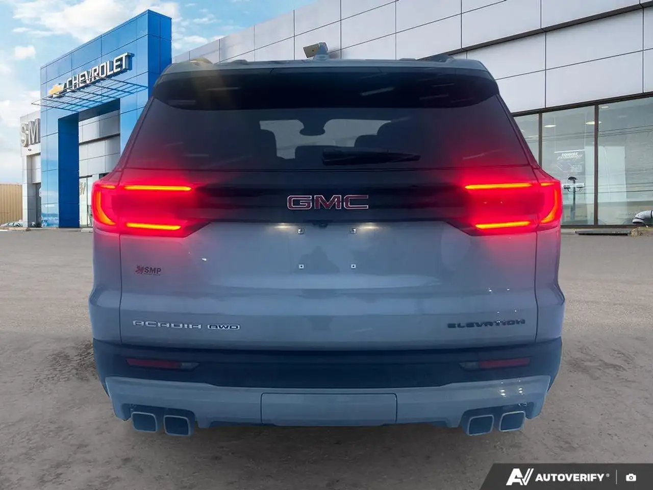 GMC Acadia снимка GMC Acadia