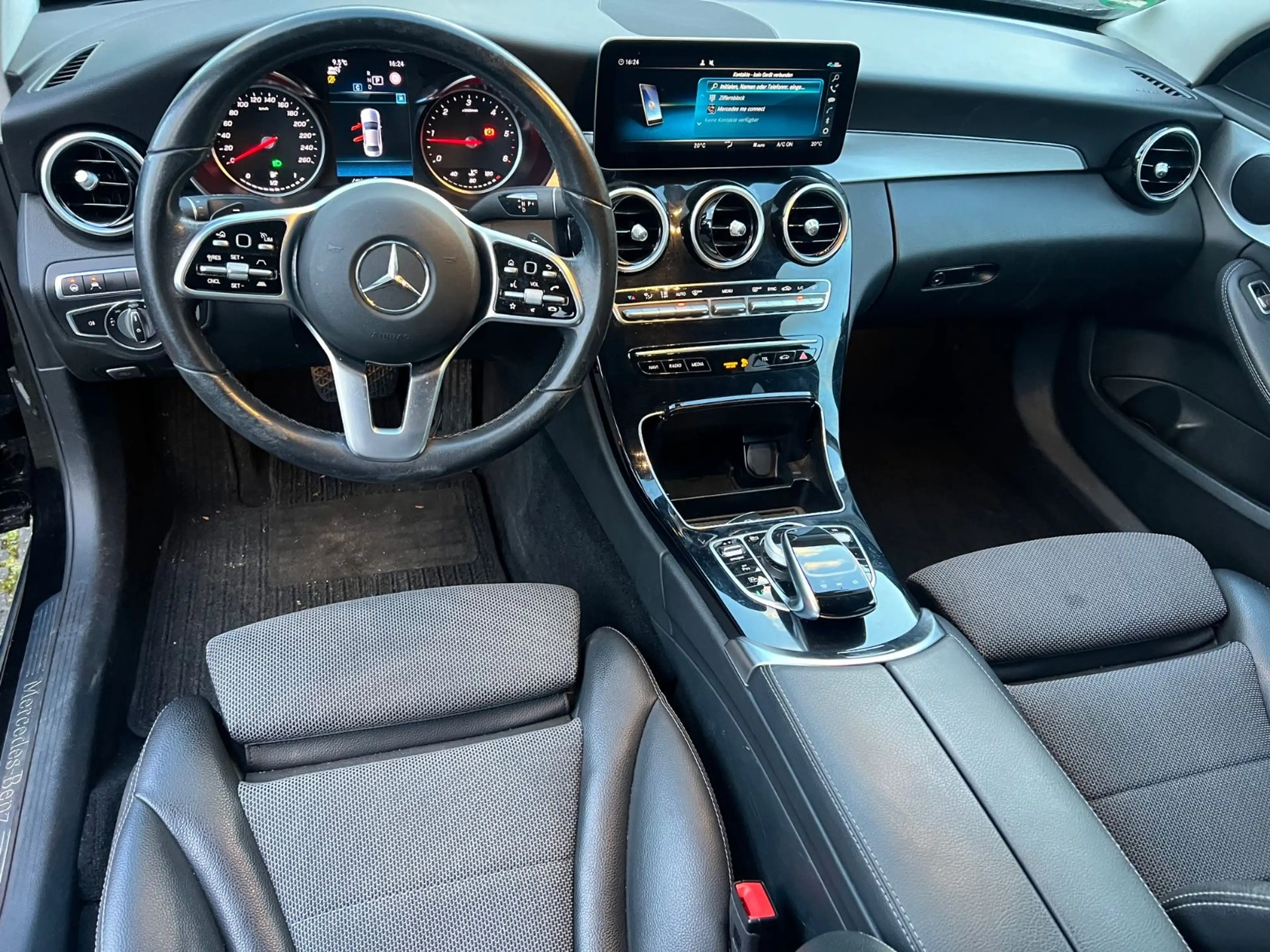 Mercedes-Benz C 200 d  Limousine ~1.Hand~Kamera~Navi~ — photo 11