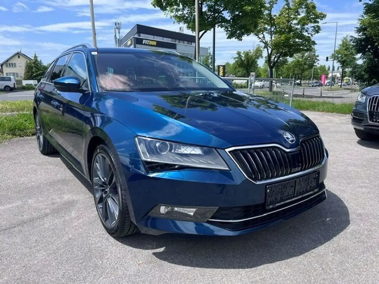 Skoda Superb Kombi Style 4x4 DSG Blau - 2