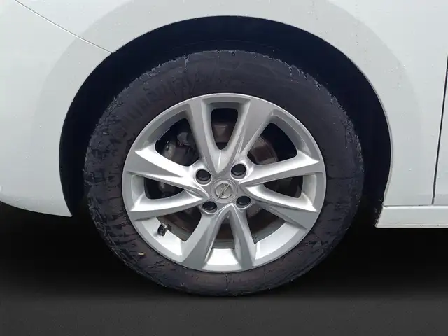 Opel Corsa view 8