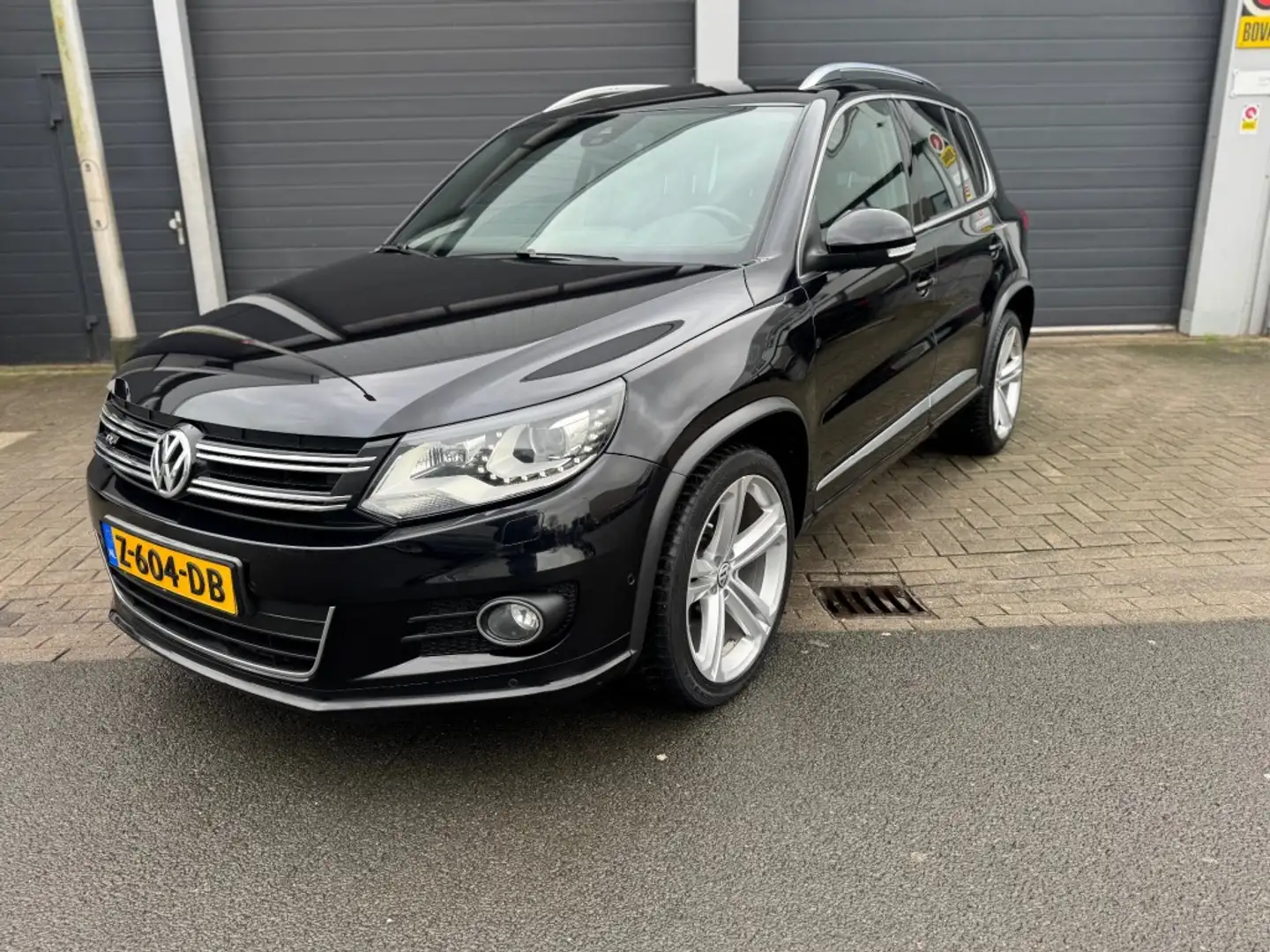 Volkswagen Tiguan 2.0 TSI SPORT & STYLE  R-LINE Noir - 1