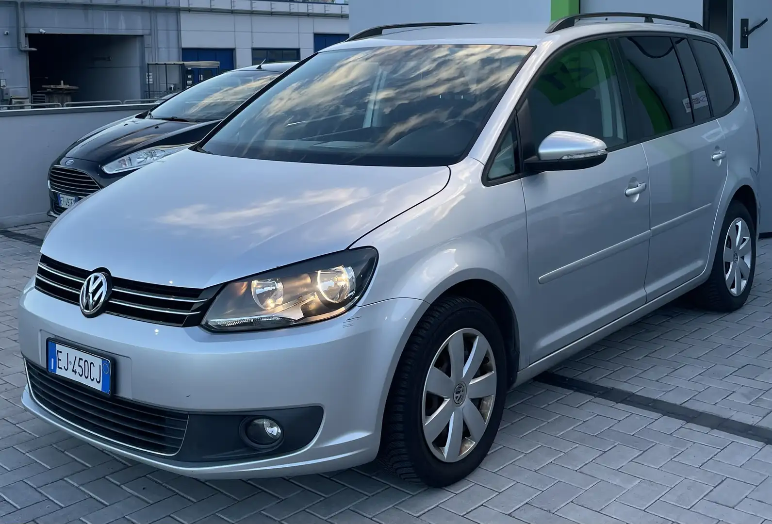 Volkswagen Touran 1.6 tdi Comfortline Business - 1