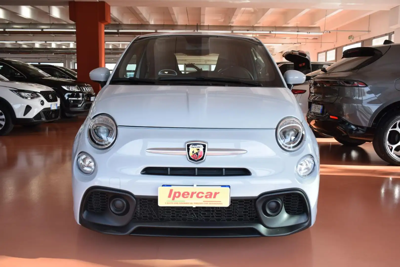 Abarth 595 1.4 Turbo T-Jet 145 CV Grau - 1