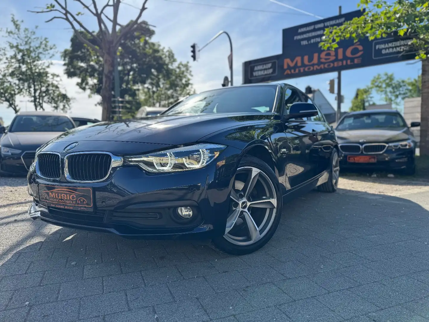 BMW 320 Baureihe 3 Lim. 320 d Bleu - 2