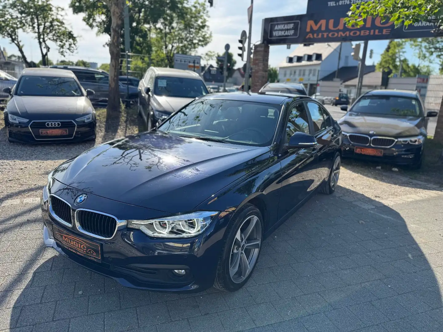 BMW 320 Baureihe 3 Lim. 320 d Bleu - 1