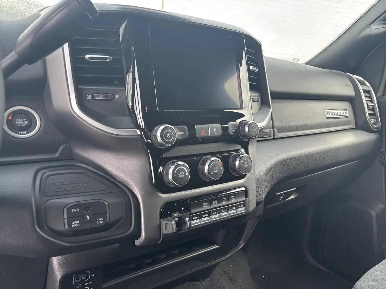 RAM 2500 снимка RAM 2500