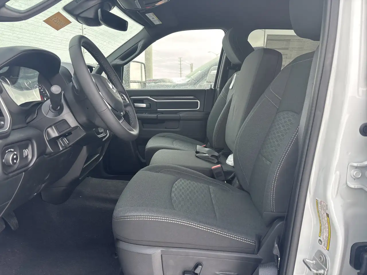 RAM 2500 снимка RAM 2500