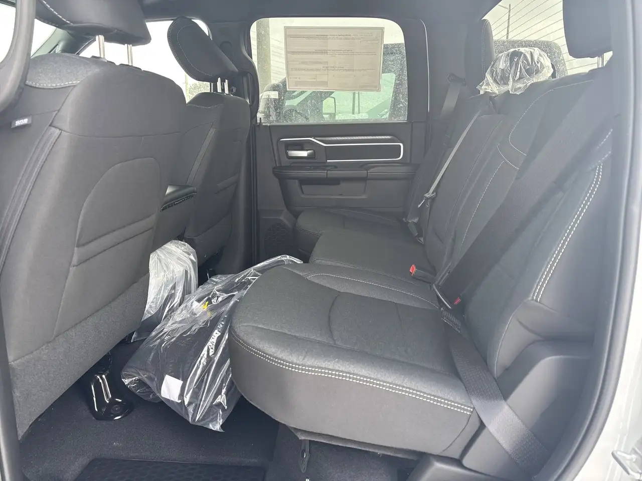 RAM 2500 снимка RAM 2500