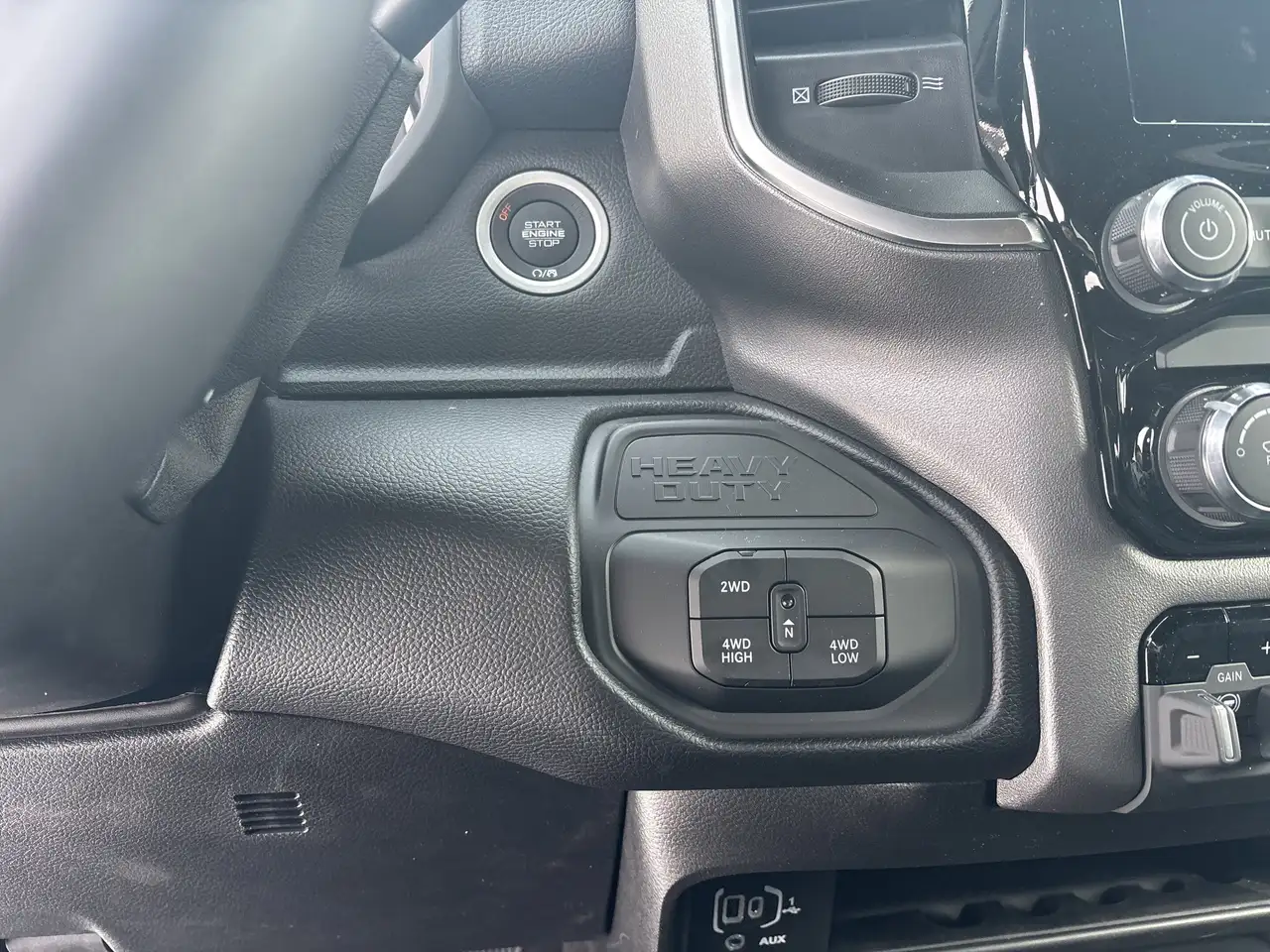 RAM 2500 снимка RAM 2500