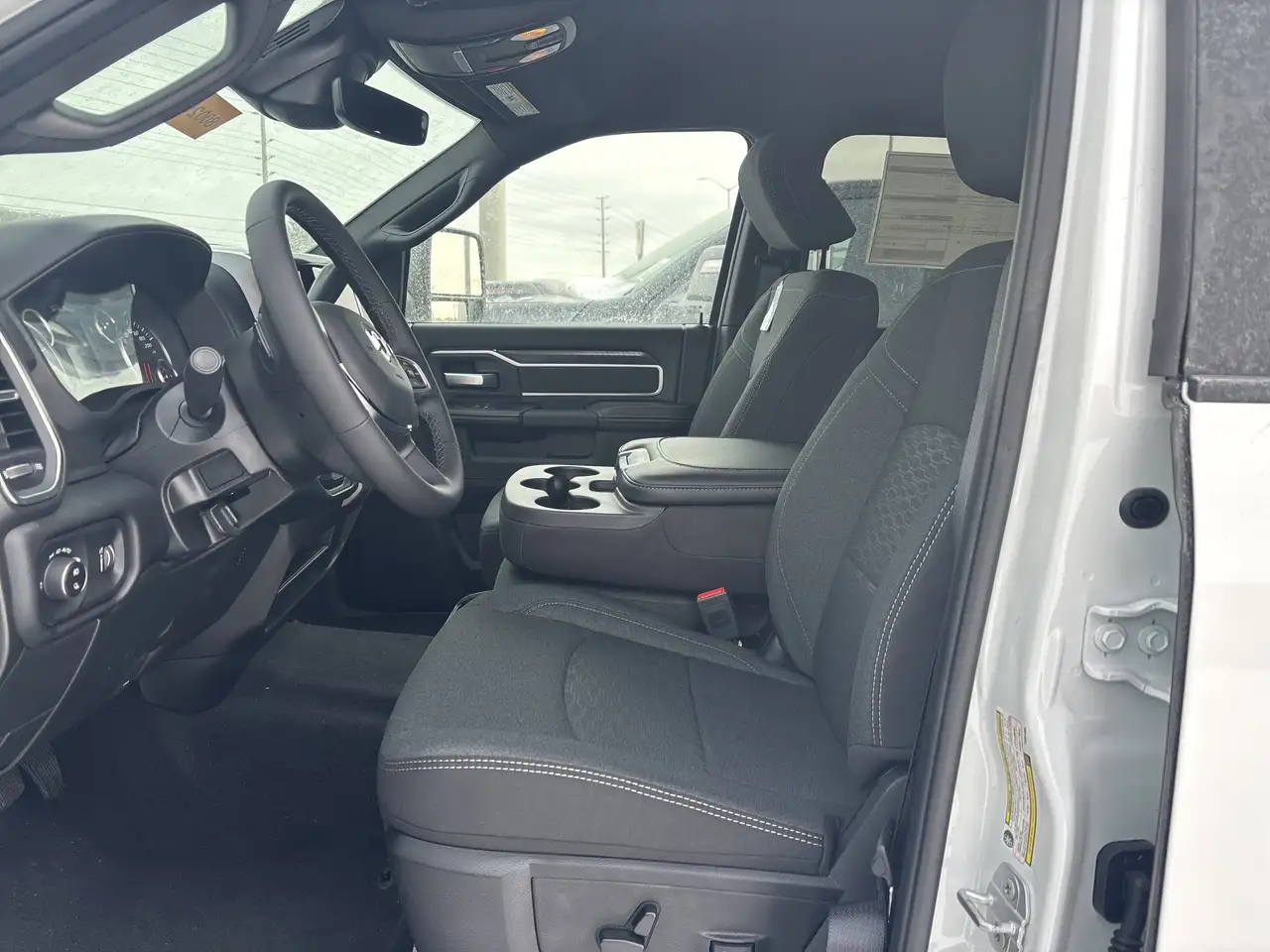 RAM 2500 снимка RAM 2500