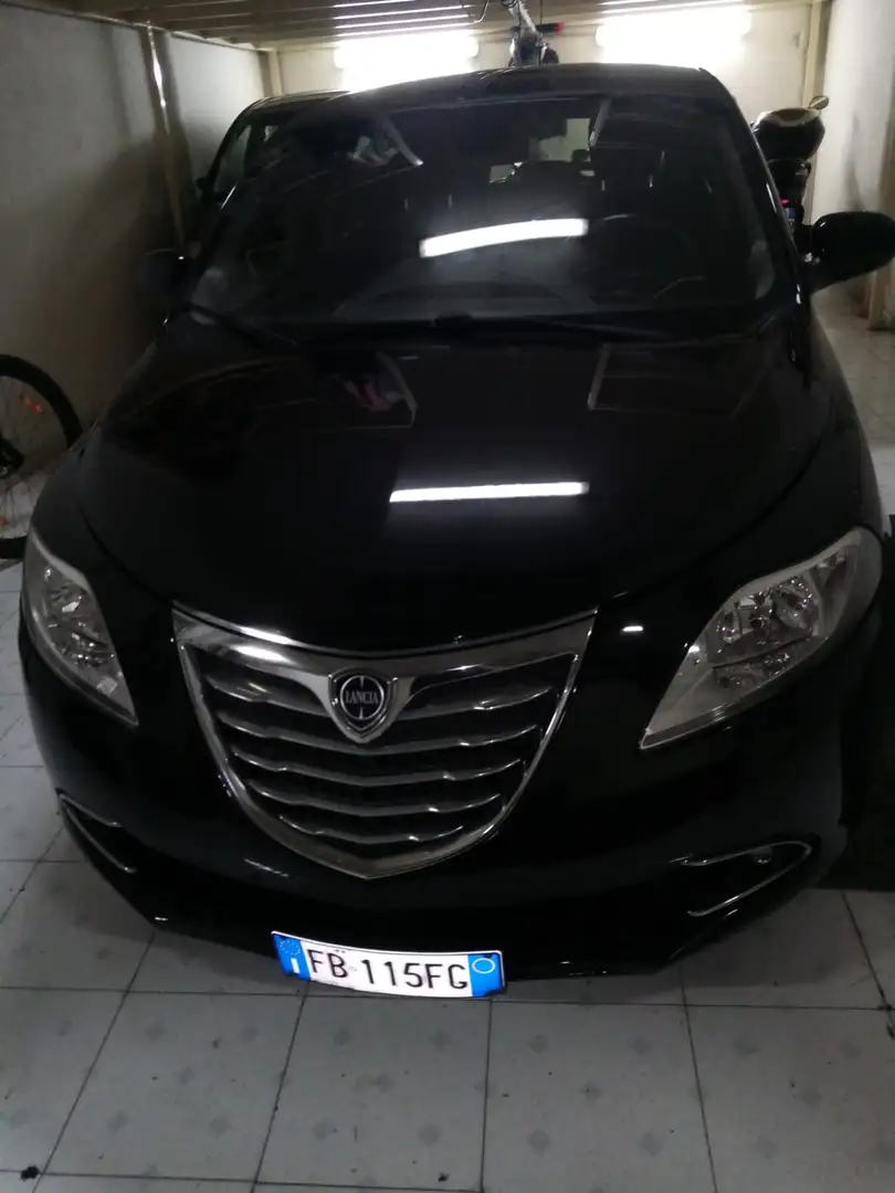 Lancia Ypsilon 1.2 8v Elle 69cv - 1
