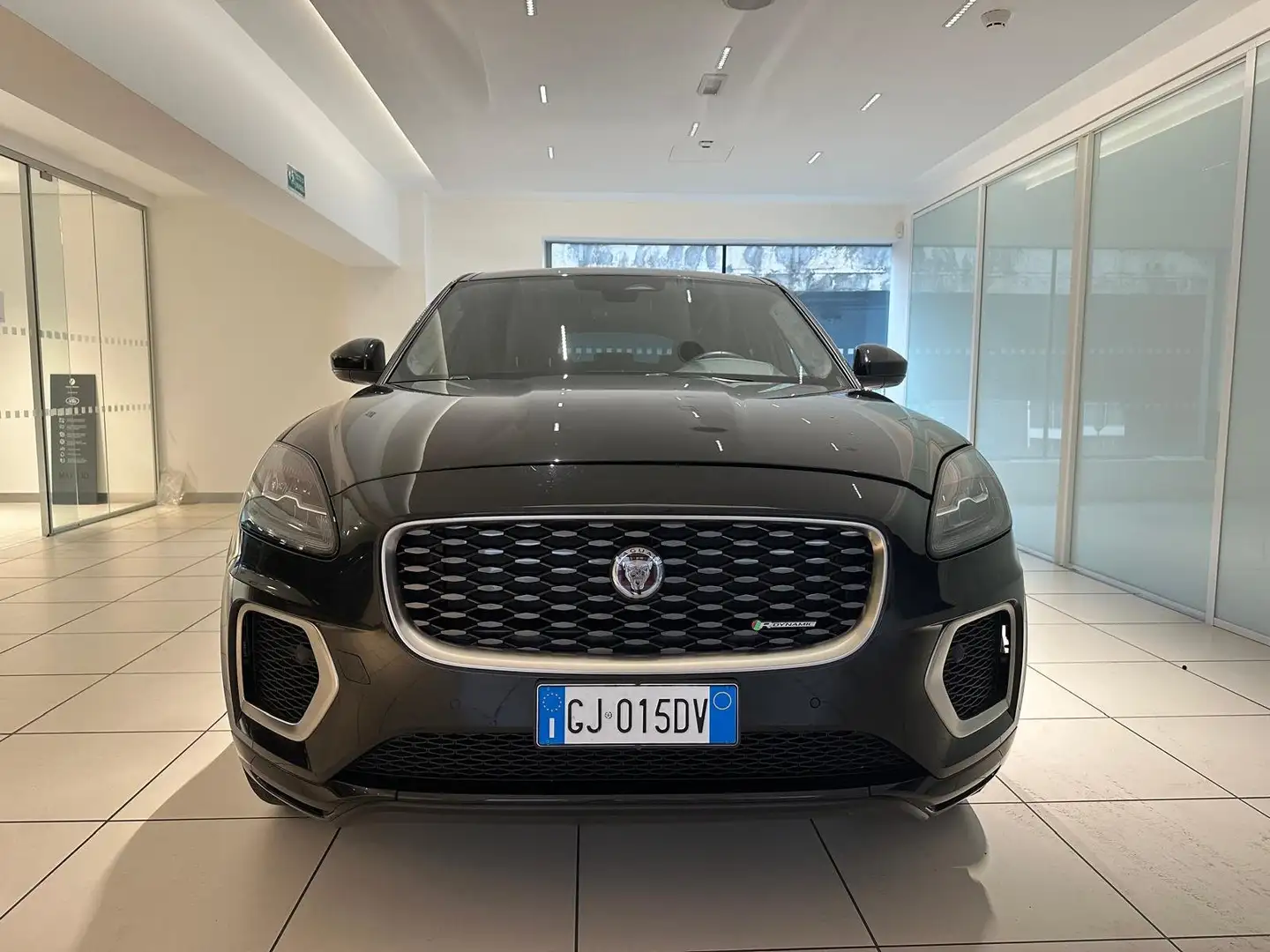 Jaguar E-Pace E-Pace 2.0d i4 mhev R-Dynamic S awd 163cv auto Zwart - 2